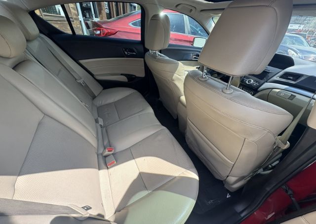 2017 Acura ILX 8-Spd AT w/ Premium