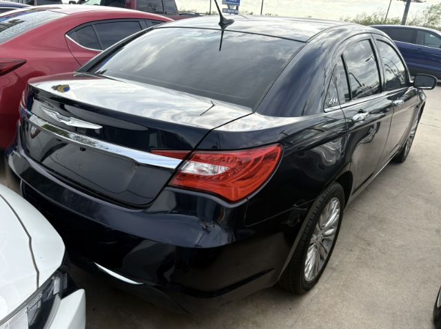 2012 Chrysler 200 Limited