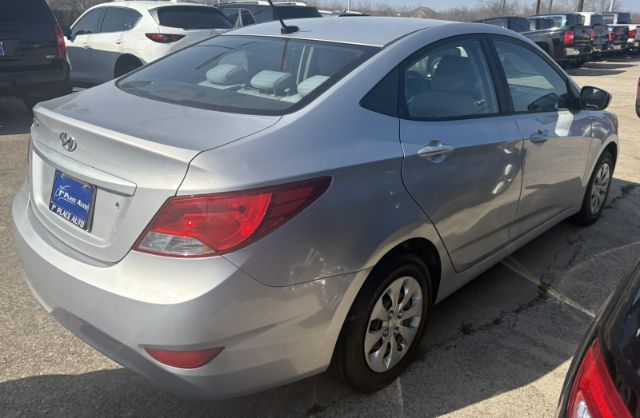 2017 Hyundai Accent SE 4-Door 6A