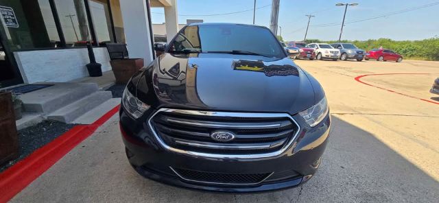 2017 Ford Taurus Limited FWD