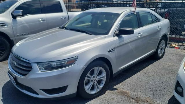2016 Ford Taurus SE FWD