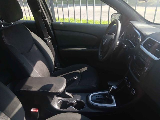 2014 Dodge Avenger SE