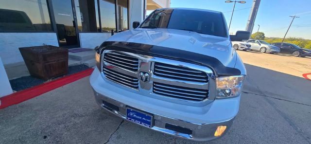 2016 RAM 1500 SLT Crew Cab SWB 2WD
