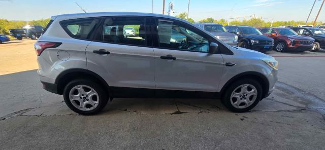 2017 Ford Escape S FWD
