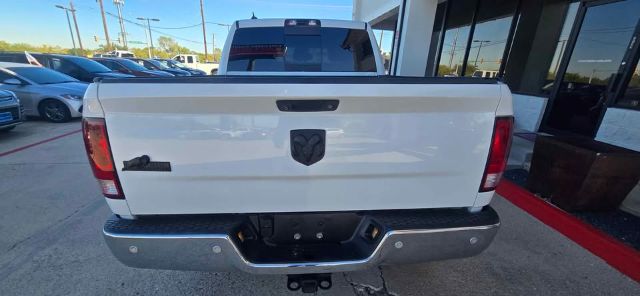 2016 RAM 1500 SLT Crew Cab SWB 2WD