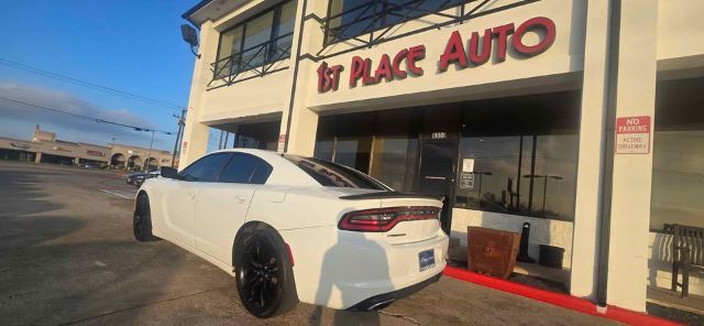 2017 Dodge Charger SE