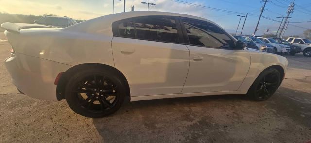 2017 Dodge Charger SE