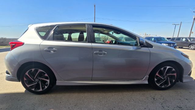 2017 Toyota Corolla iM 6M